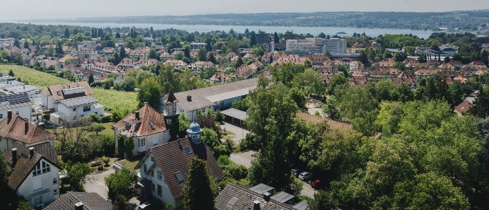 Erbbau: Lichtdurchflutetes Architektenhaus mit Weitblick, Einliegerwohnung und kleinem Garten! – Bild 8