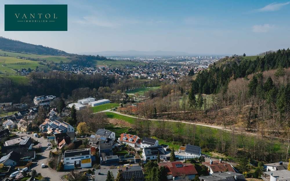 Hochwertiges Eigenheim mit Einliegerwohnung und Blick auf den Schönberg – Bild 7