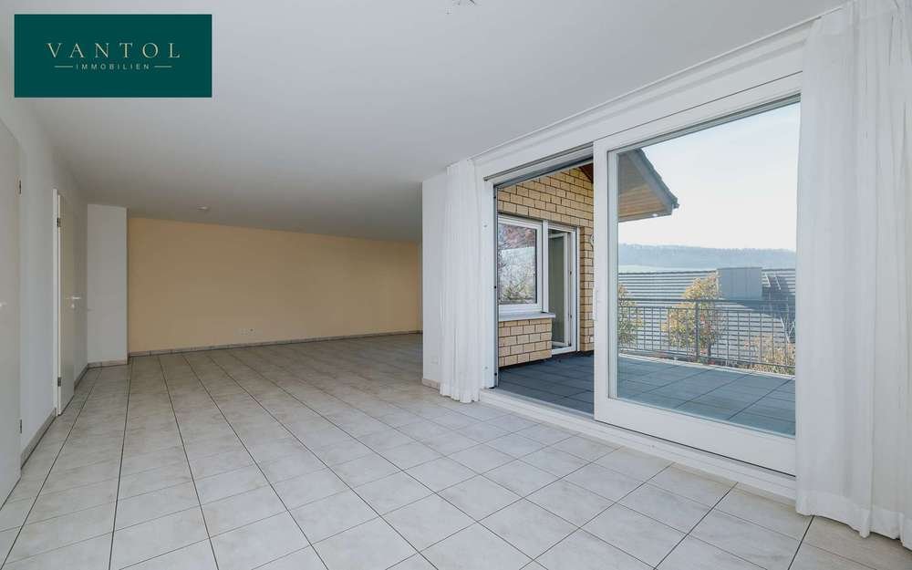 Hochwertiges Eigenheim mit Einliegerwohnung und Blick auf den Schönberg – Bild 3